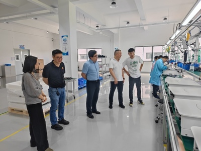 光學與電子信息學院與蘇州思道爾新能源科技簽訂實踐教學和就業(yè)實踐雙基地